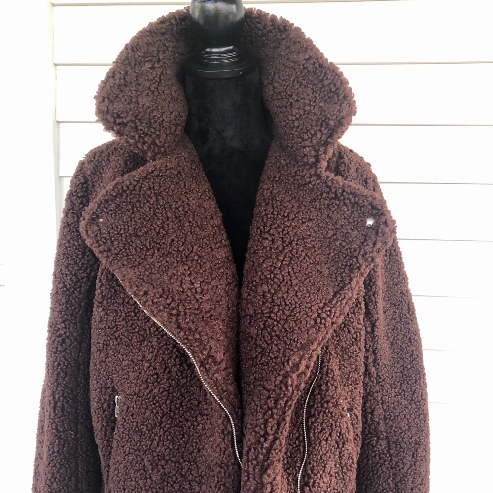 Forever 21 Teddy Coat. Size small